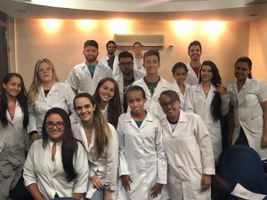 Alunos da Fisioterapia visitam o CTI do HAG