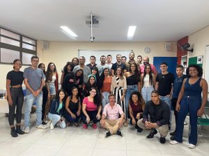 Curso de Oratória reúne público diverso na Faculdade Dinâmica