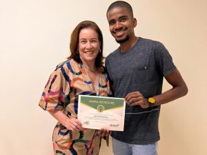 Professora Júnea recebe homenagem da Crefito Jovem