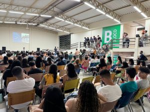 Dinâmica homenageia destaques acadêmicos em aula inaugural