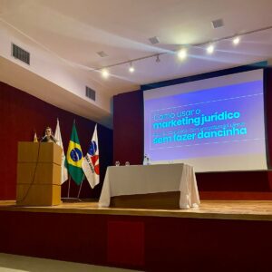Professora da Dinâmica ministra palestra em evento da OAB em Ponte Nova