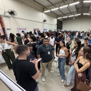 Alunos apresentam trabalhos durante SIAD 2025.2