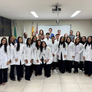 Cerimônia do Jaleco marca início da formação clínica para alunos de Fisioterapia