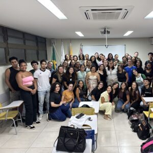 Enfermagem promove encontro de integração com docentes, alunos e egressa destaque em Residência