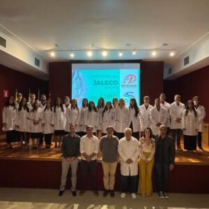 Cerimônia do Jaleco marca início da jornada acadêmica dos calouros de Medicina