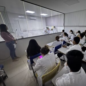 Escape Room acadêmico transforma aula de Metodologia da Pesquisa em experiência prática