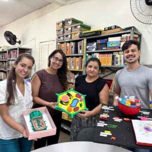 Mestrado realiza doação de maquetes e leva ciência a escolas de Ponte Nova 