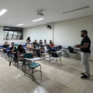 Palestra sobre riscos psicossociais no trabalho enriquece formação de alunos