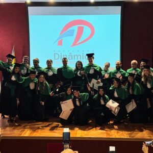 Turma XI de Medicina celebra formatura em noite marcada por emoção e conquistas 