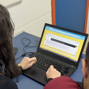 Curso de Farmácia inova com Inteligência Artificial na avaliação prática do OSCE
