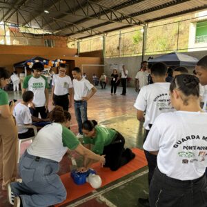 Alunos e professores participam da Pré-Conferência Municipal dos Direitos da Criança e do Adolescente